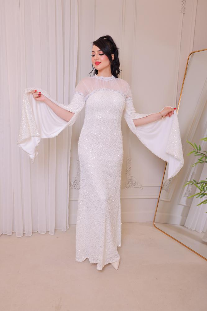 فستان سهرة أبيض لامع كم طويل