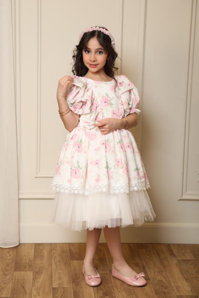 Girls' dress, elegant, reliable
