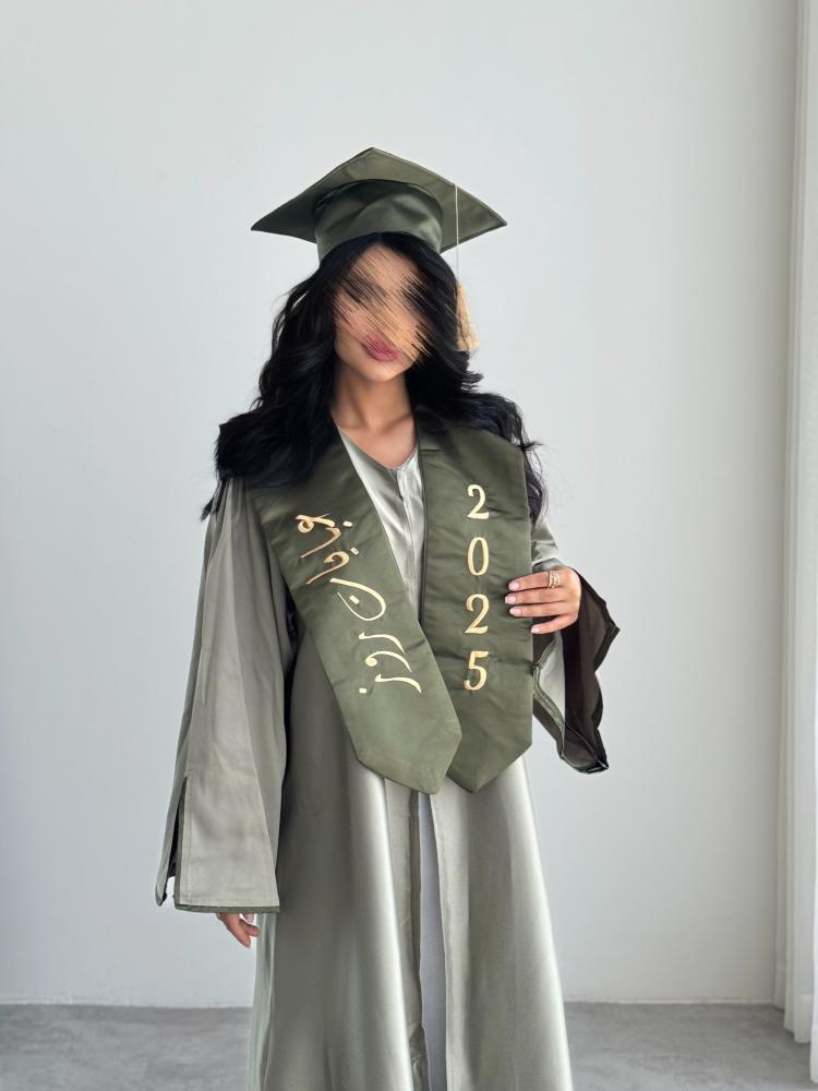 عبايه تخرج روز