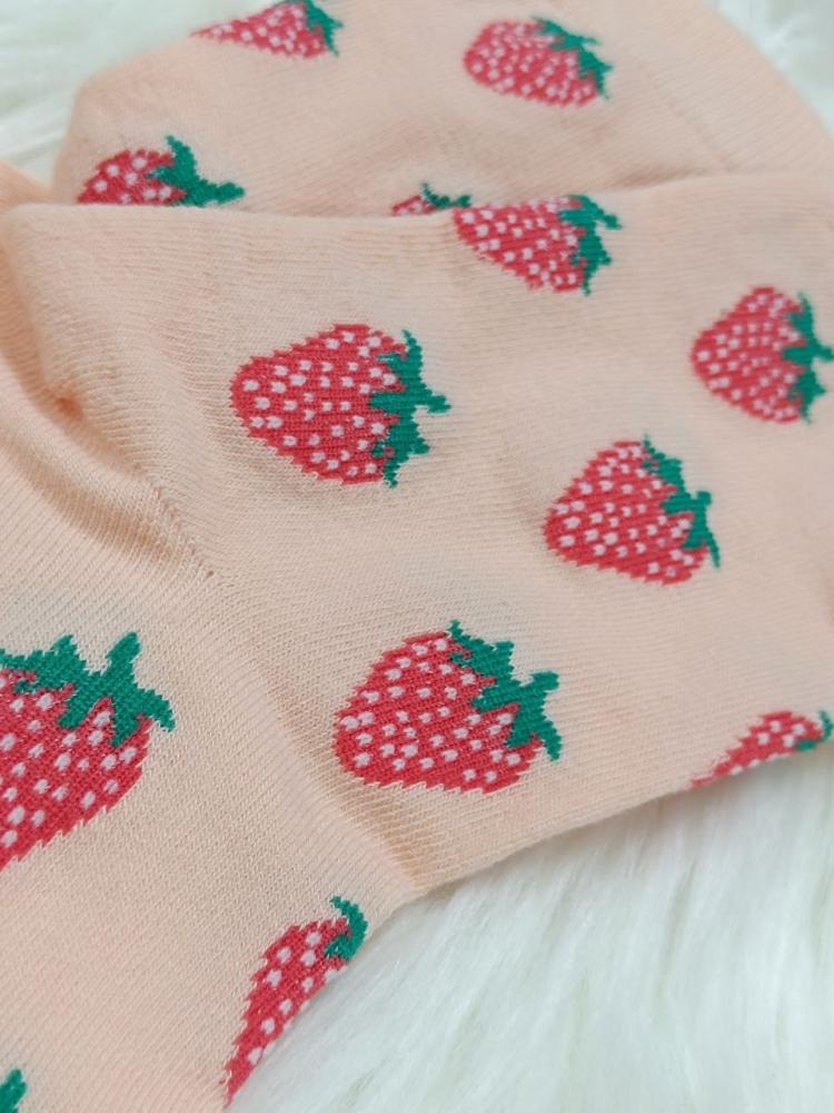 جوارب الفراولة STRAWBERRY SOCKS