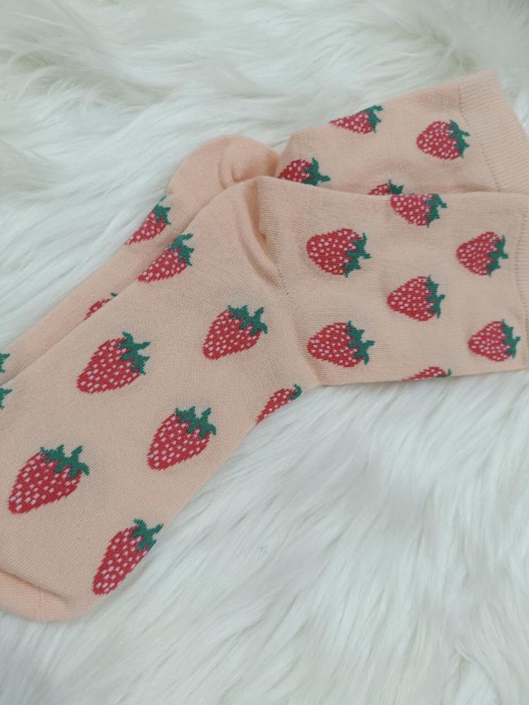 جوارب الفراولة STRAWBERRY SOCKS
