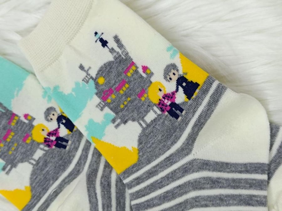 جوارب قلعة هاول المتحركه HOWL’S MOVING CASTLE SOCKS