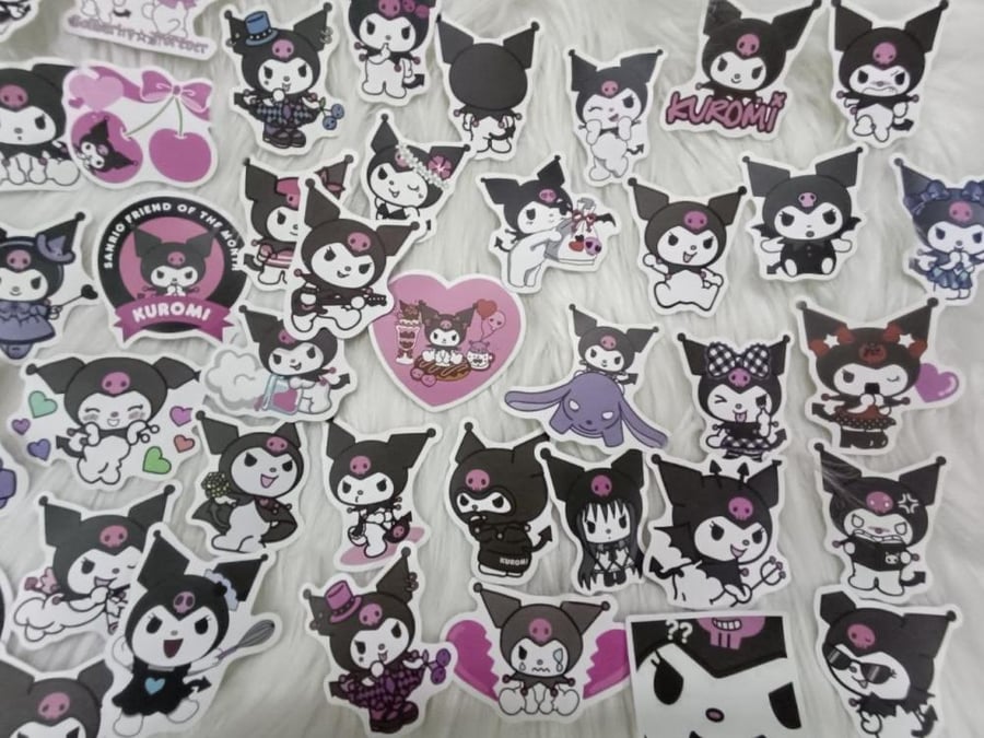 ملصقات كورومي KUROMI STICKERS