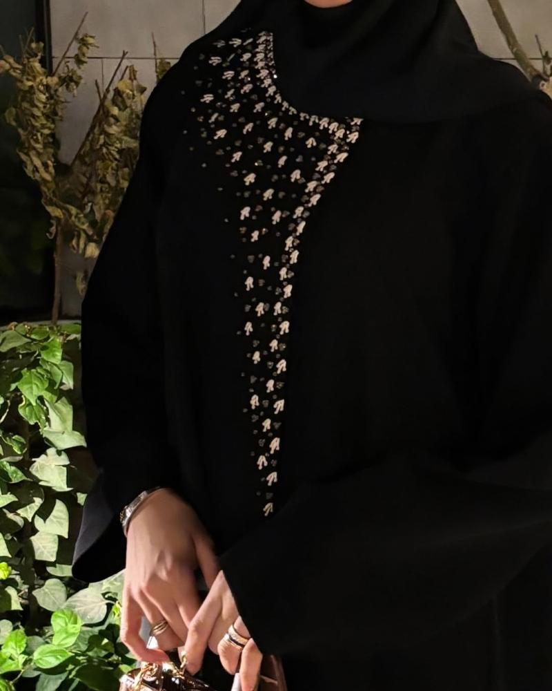 عباية سجى-شك وتطريز