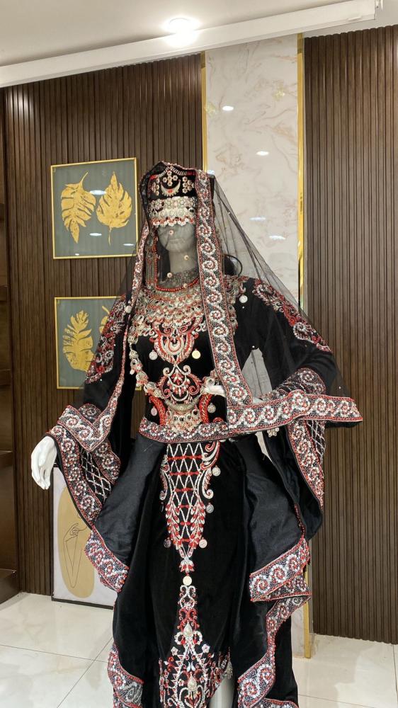 فستان غمرة تطريز راقيي