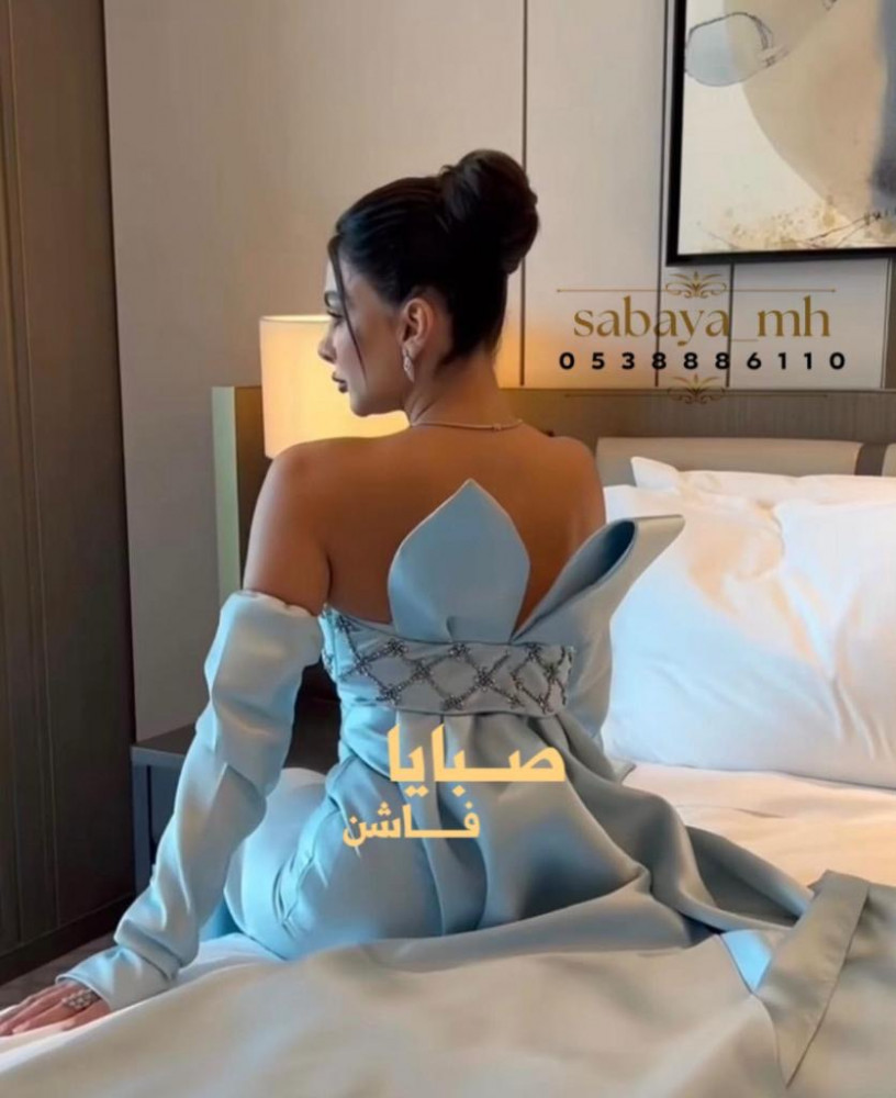 فستان سهرة بلون تيفاني أنيق