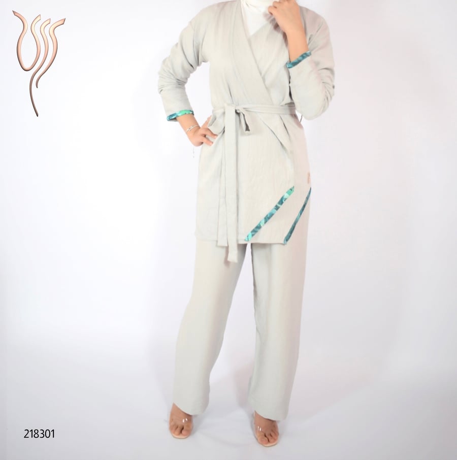Light gray open shirt and pants set