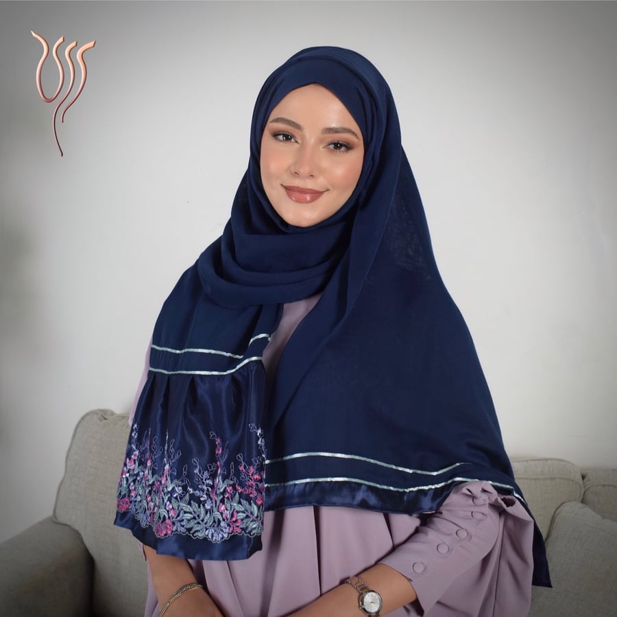 طرحة بوال كحلي مزينة بتل وشرائط