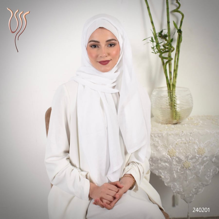 طرحة اوف وايت