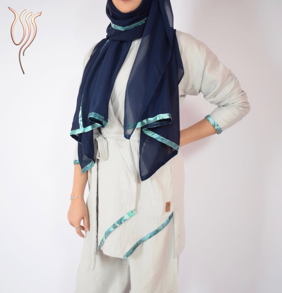 Light gray open shirt and pants set