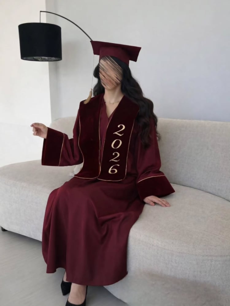 طقم عبايات تخرج 2026