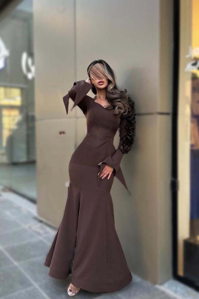 Evening dress with sleeves brown color