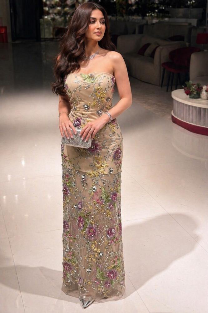 Luxury embroidered chiffon evening dress with 3D floral design