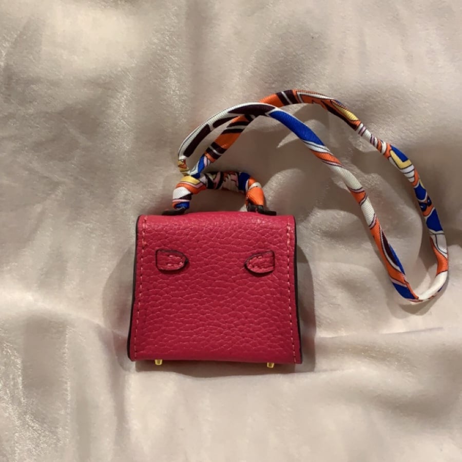 ميدالة - Hot pink kelly bag