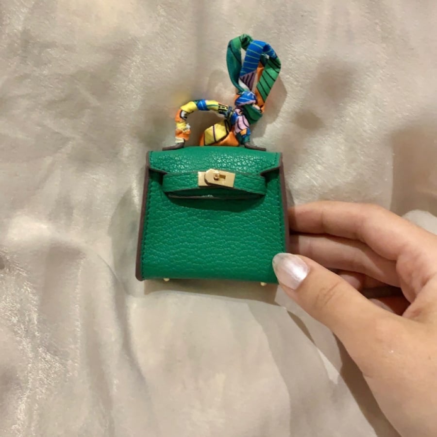 ميدالة - green kelly bag