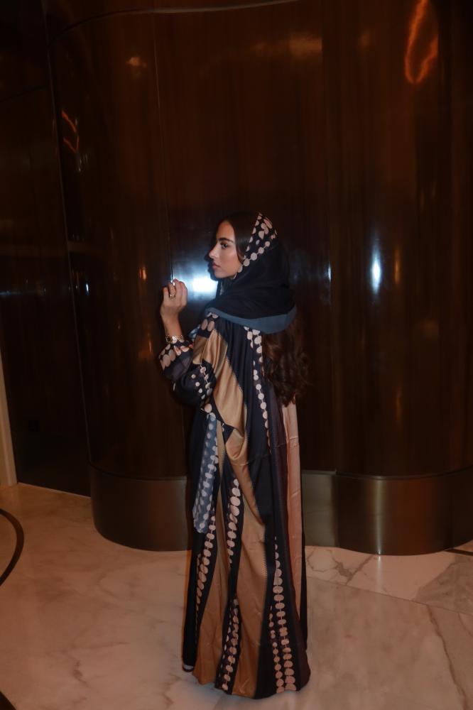 Abaya 8767