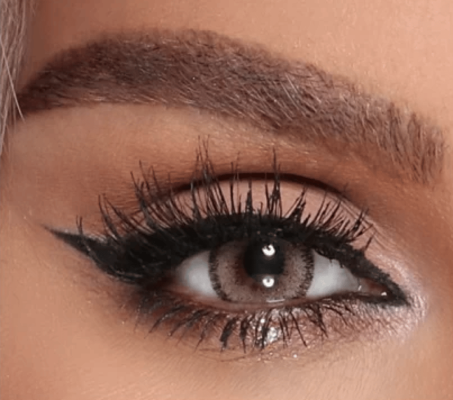 عدسات أمارا لون هازل وود
