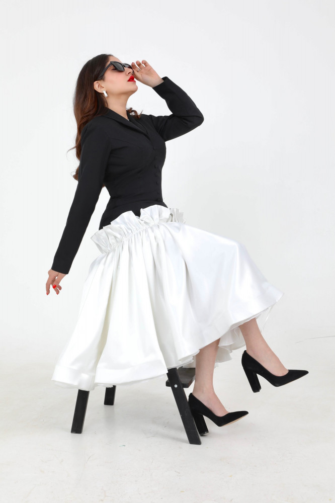 (3) Dress