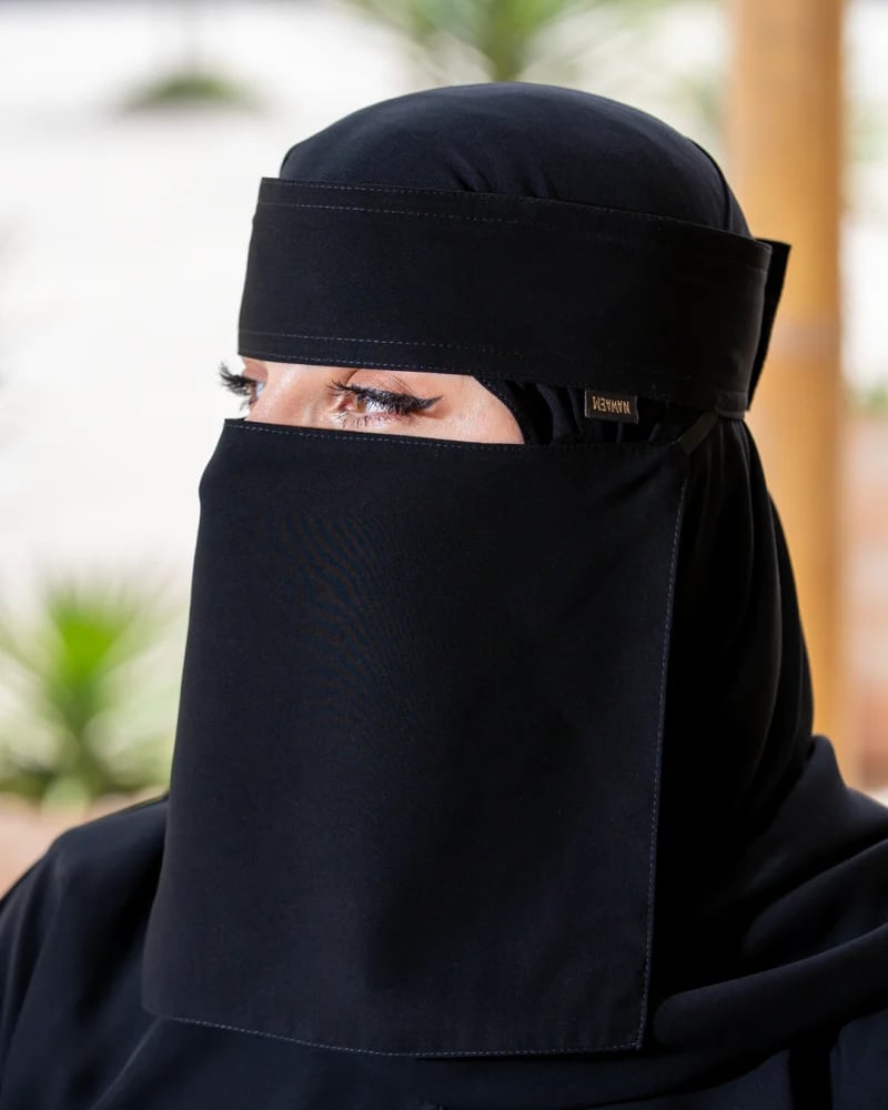 نقاب قصير السفيره ياباني لاصق