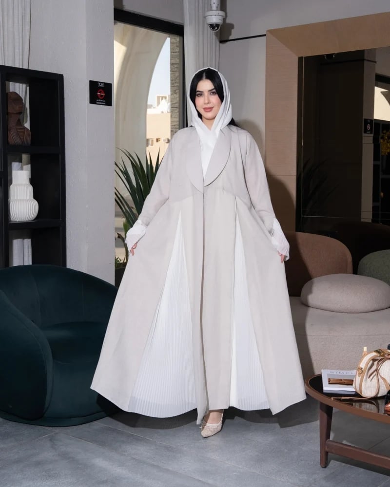 عباية بطرحة رفيف