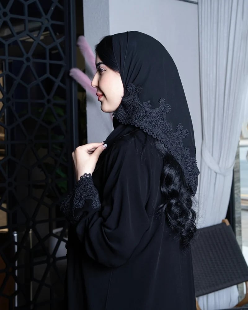 عباية بطرحة أوريليا اسود قفطان مغربي