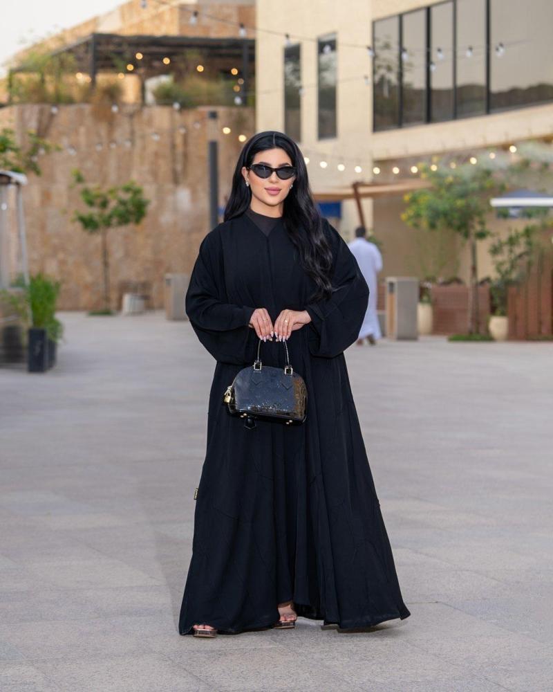 عباية بطرحة نجاة