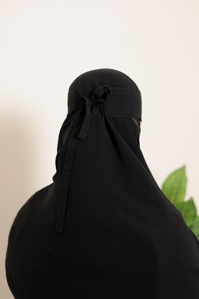 نقاب المياسة قصير