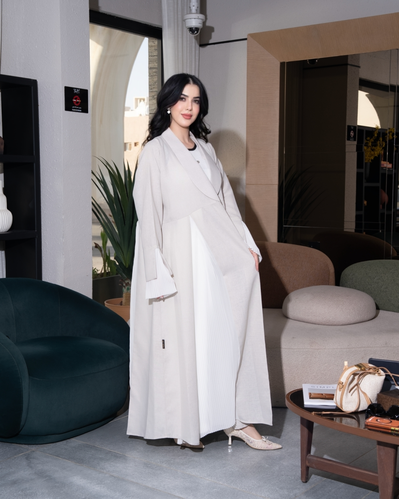 عباية بطرحة رفيف