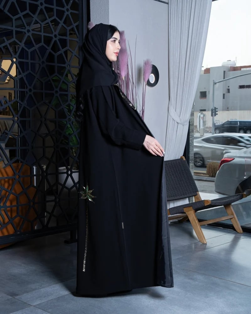 طقم اليوم الوطني عزنا بجودنا
