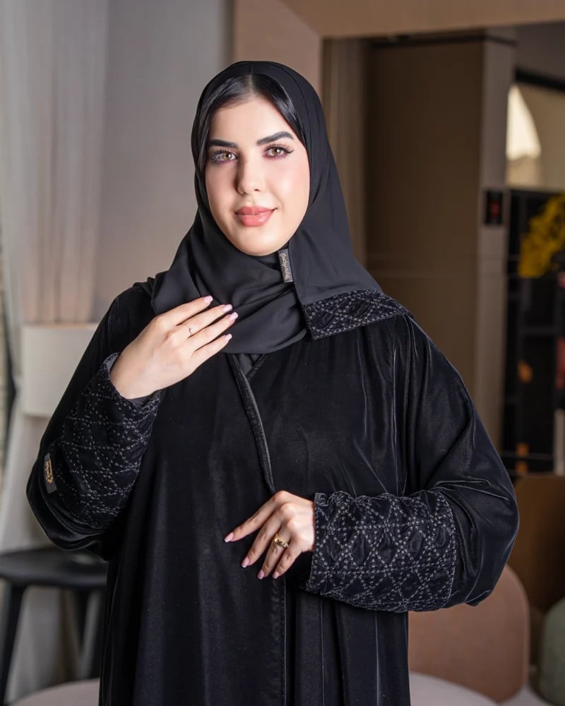 عبايه بطرحه الكسندرا
