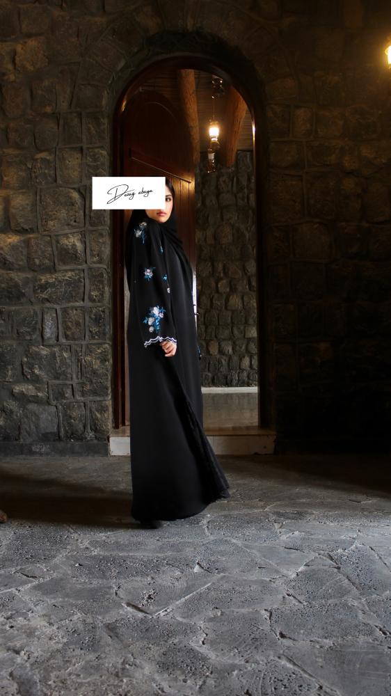 عباية تطريز ورد - دانتيل