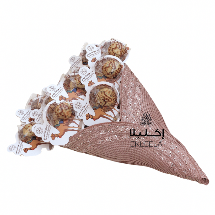 A bouquet of Maamoul distribution bouquet with Founding Day theme (12 pieces)