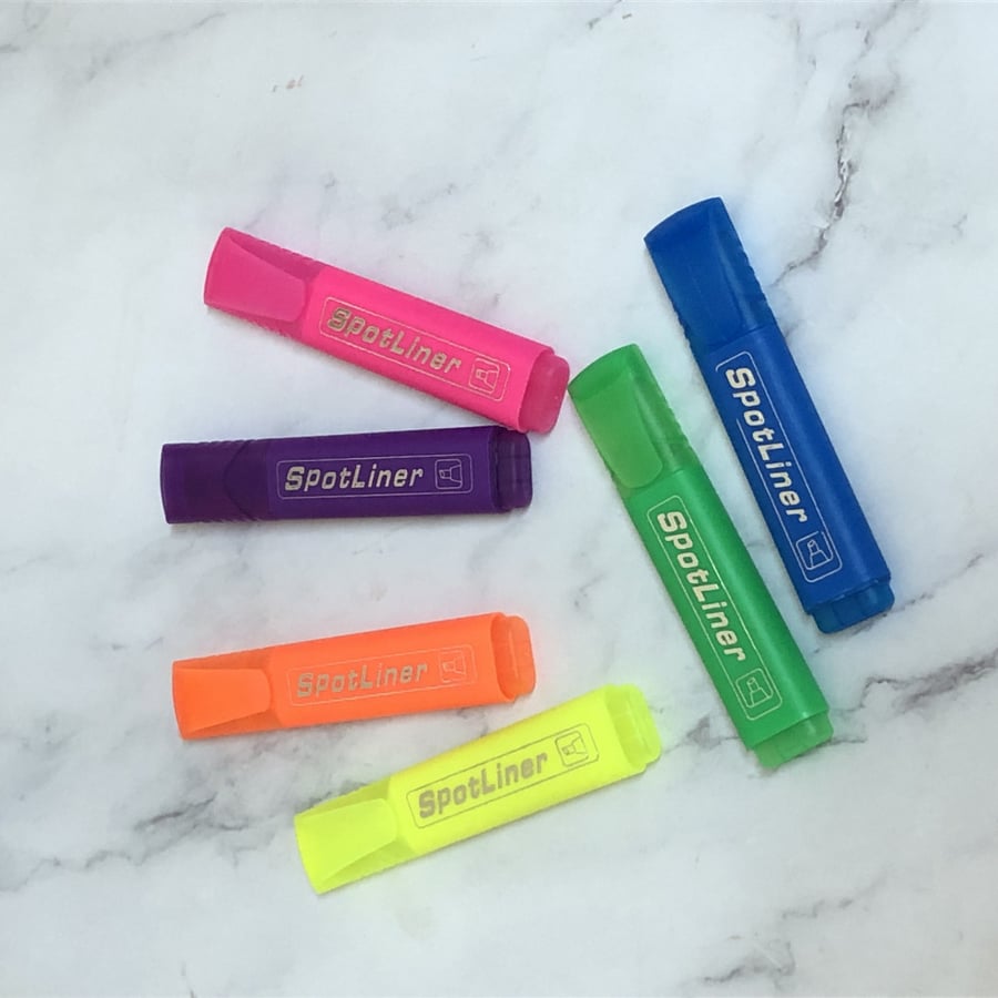 Highlighter pens with the back-to-school theme (12 pens)
