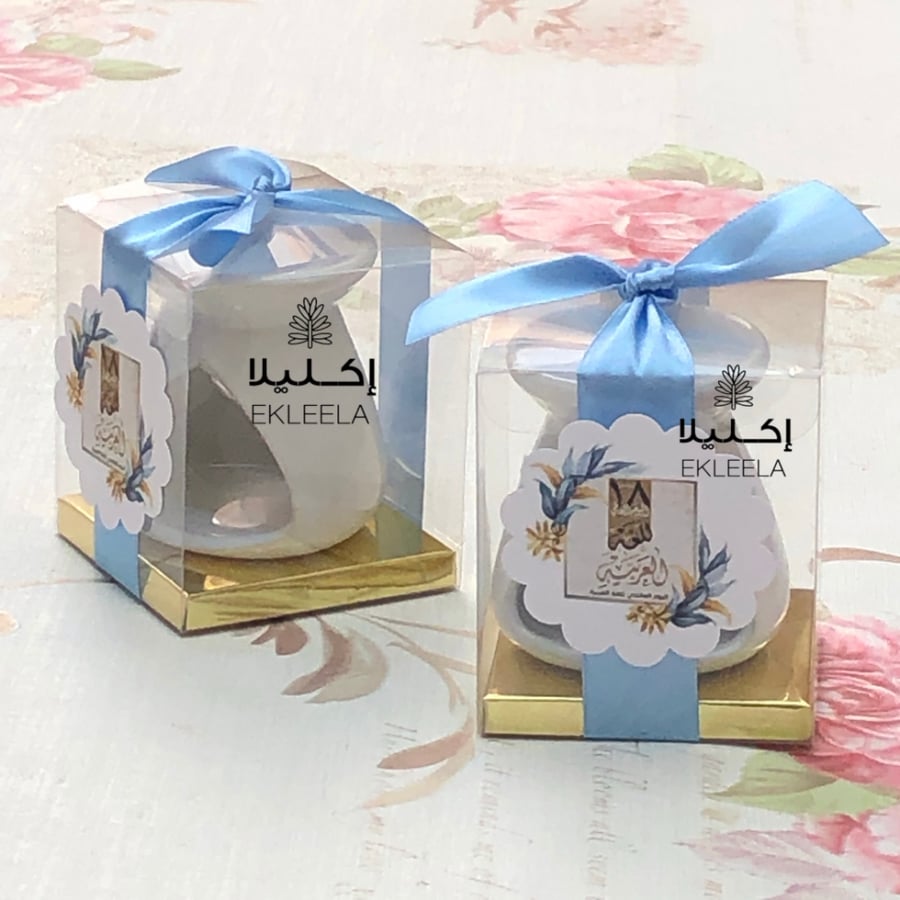 علب توزيعات شفافه مع ميني فواحه حجم صغير مع ثيم اليوم العالمي للغه العربيه  ( 12 علبه )