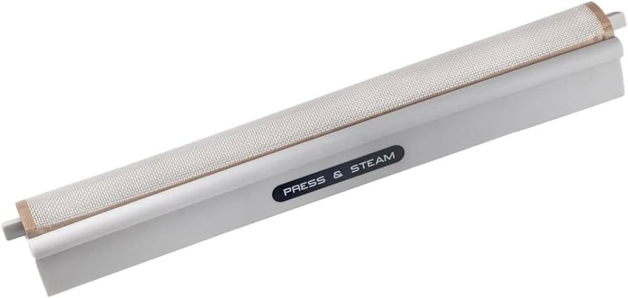 كاوية بخار عامودية 0 2400 واط بلاك اند ديكر TWIN POLE VERTICAL GARMENT STEAMER   عمودية للملابس 1.5 لتر مع  35 غرام/دقيقة من بلاك + ديكر  مزودة بعجلات دوارة مزدوجة الأعمدة قابلة للتعديل وملحقات متعددة لملابس خالية من التجاعيد  0 صنع في الصين GST2400-B5
