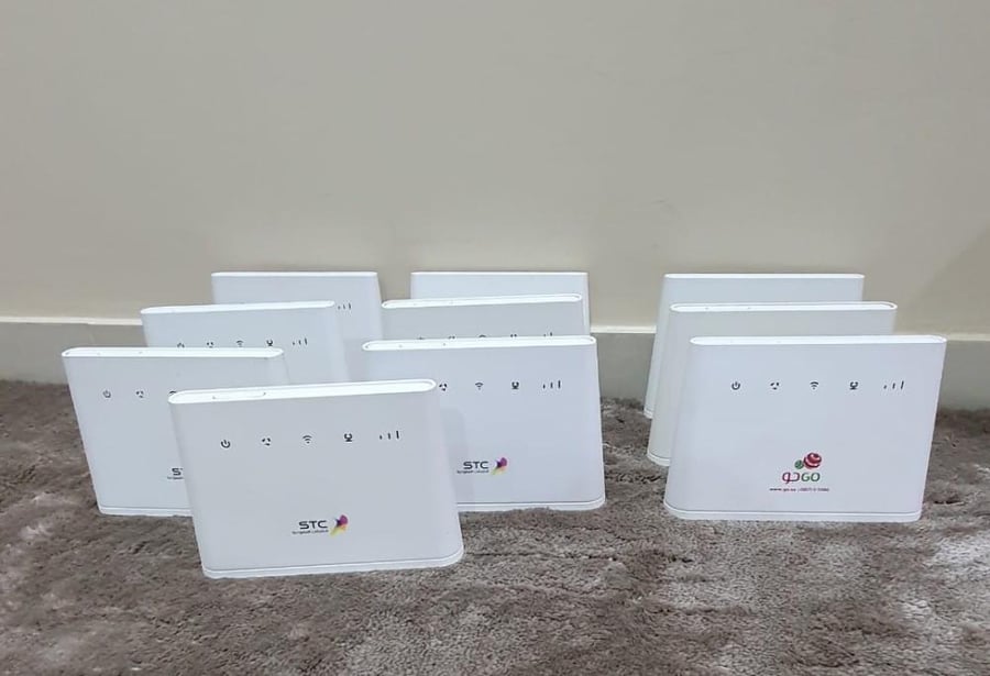 راوتر  STC b310 مستخدم نظيف ( مودم )