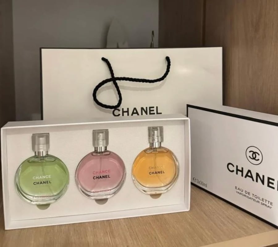 عطور شانيل مع الملحقات