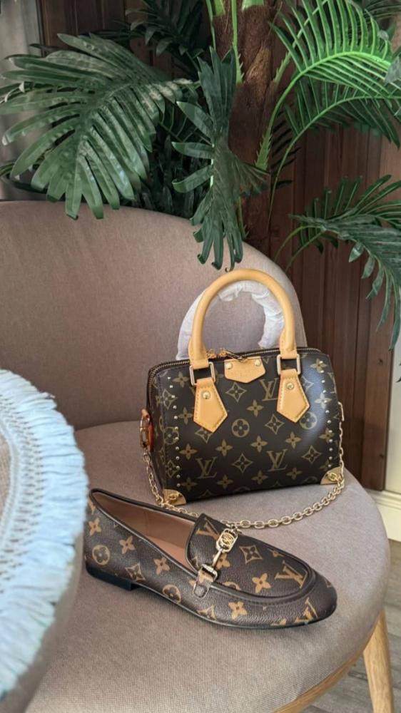 LOUIS VUTTION COLLECTION