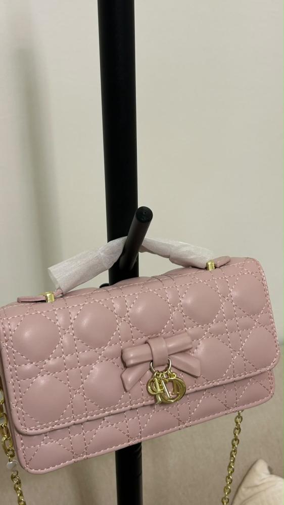 DIOR PINK