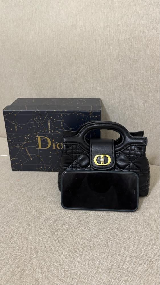 DIOR M collection