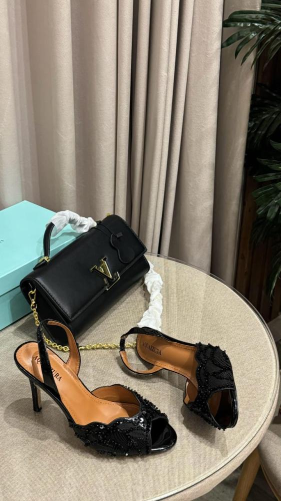 BAG AND HEALS COLLECTION