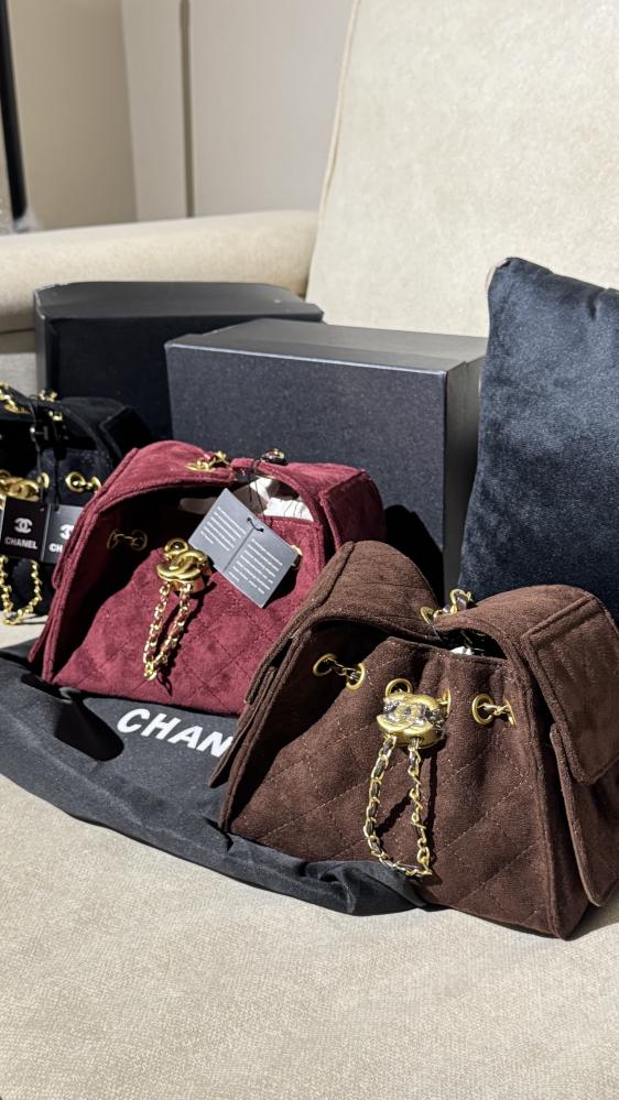 CHANEL CLASSIC