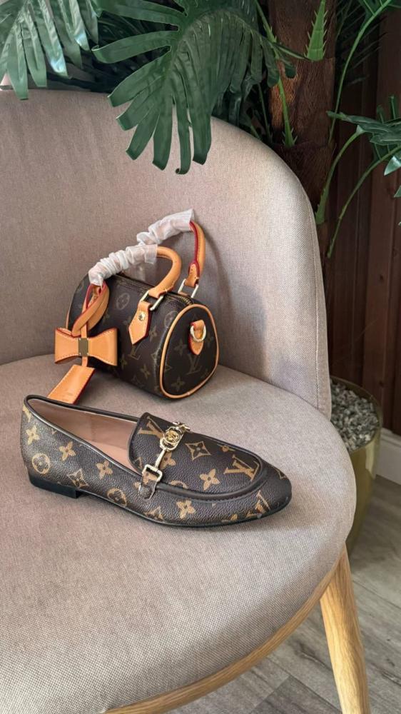 LOUIS VUTTION COLLECTION
