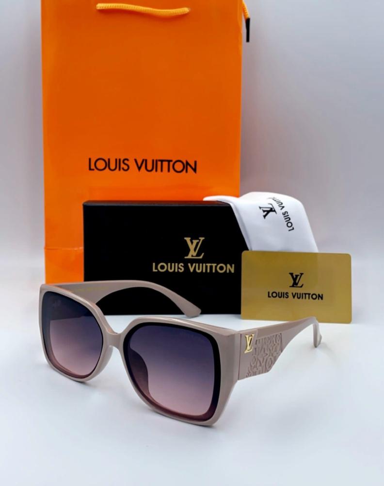 LOUIS VUTTION