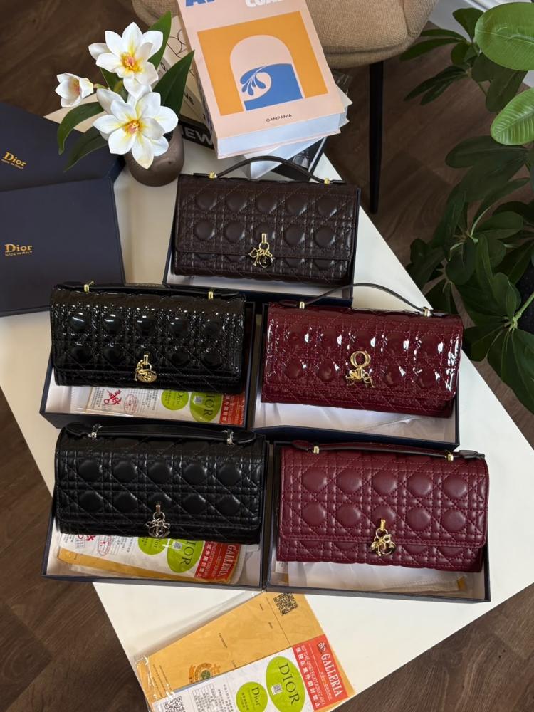 DIOR COLLECTION