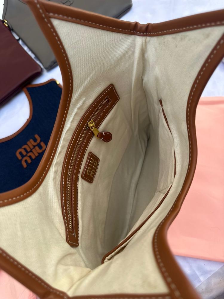 MIU MIU