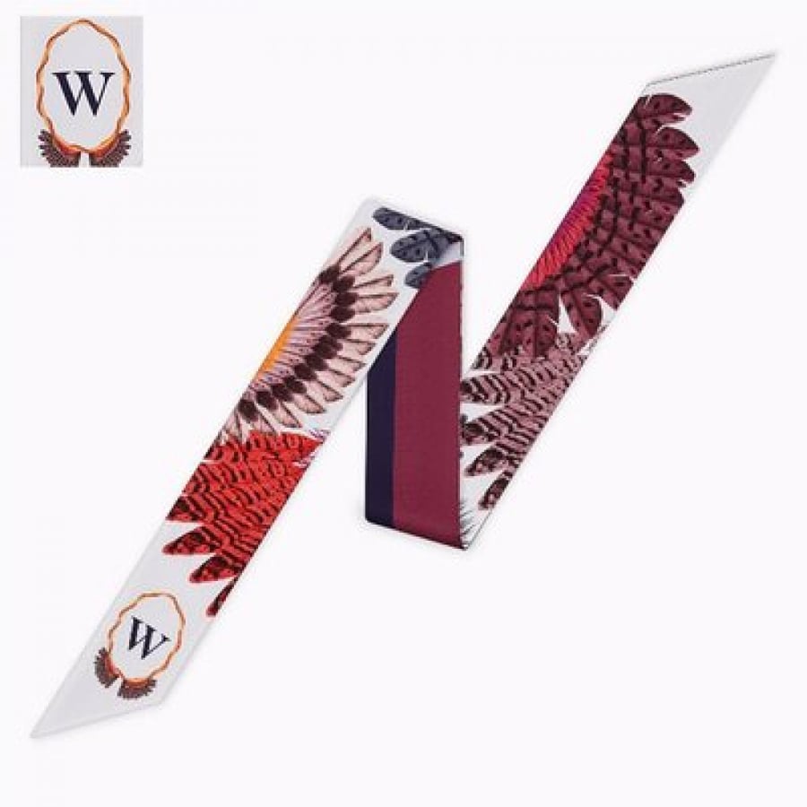Scarf of the letters