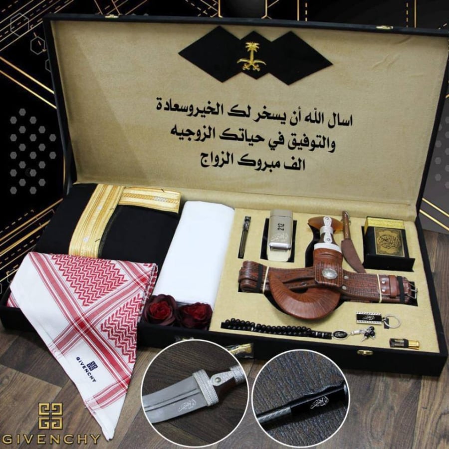 خنجر جيزاني داخل بوكس هدايا زواج فاخر