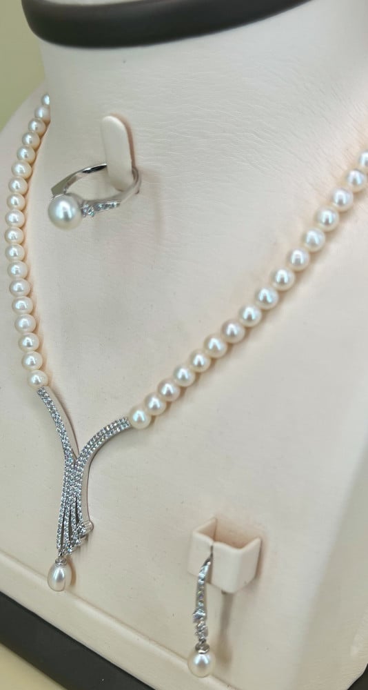 Half a set with Lulu agricultural from the Inspiration collection - 18 karat