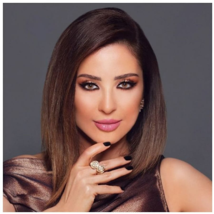 عدسات اديرا ميلانكو Aderaa Milance